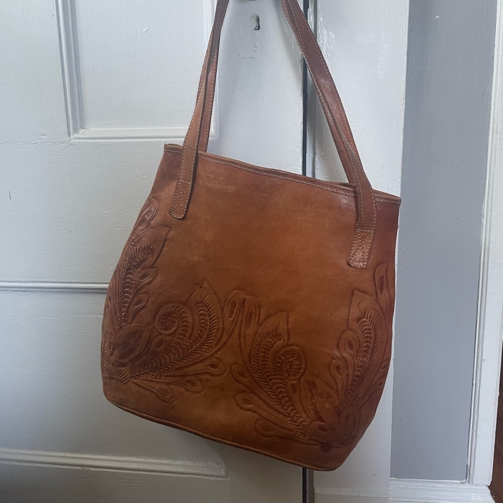 Vintage-Inspired Brown Leather Tote with Embossed Detailing